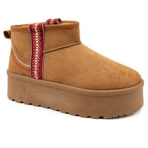 Cozy Tan Platform Winter Boots